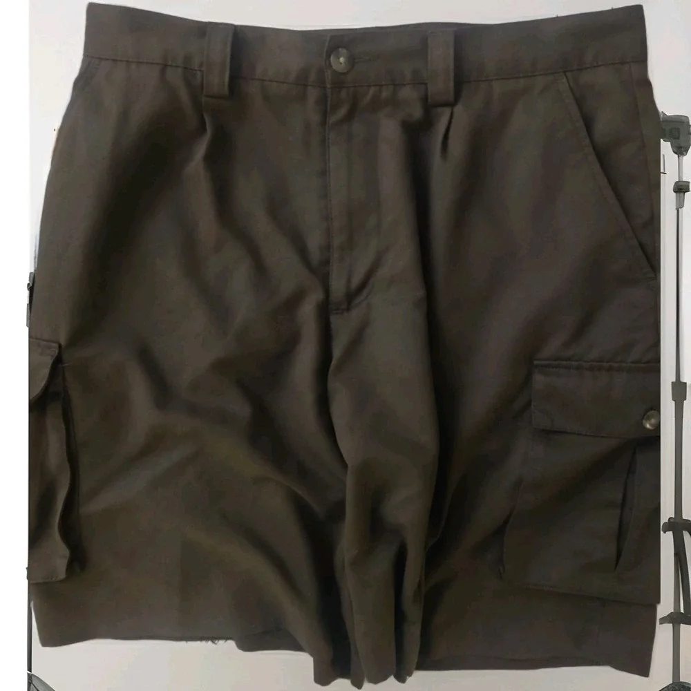 Men's Croft And Barrow Dark Khaki/Brown Shorts Size 34